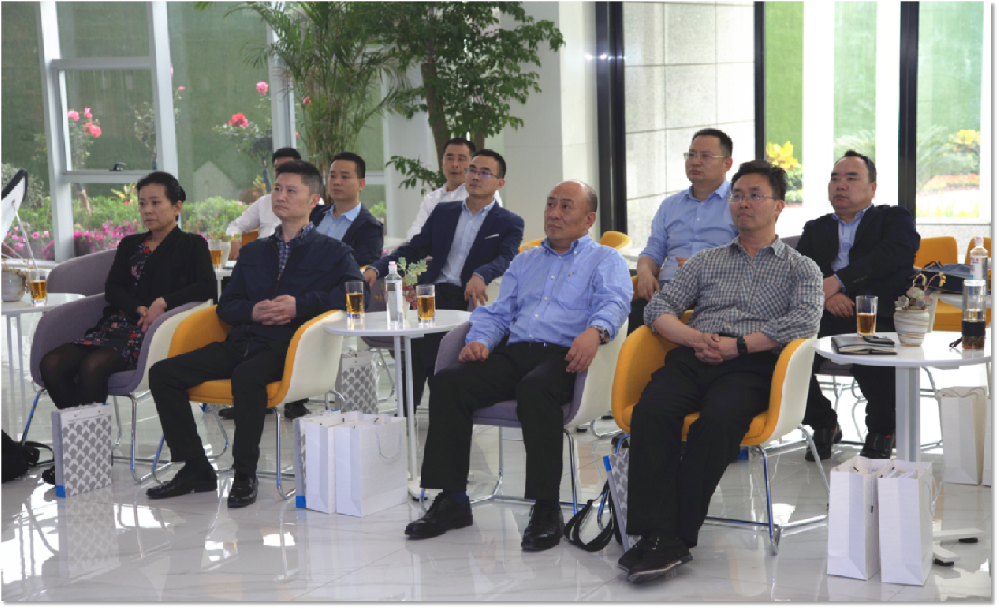 【鄭投產(chǎn)業(yè)園要聞】鄭州控股公司黨委書記、董事長梁嵩巍一行視察指導鄭投產(chǎn)業(yè)園各項工作